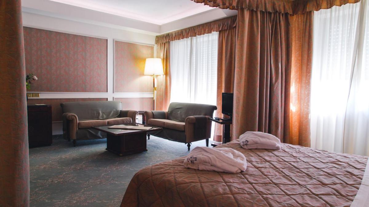 Grand Hotel Excelsior - Housity