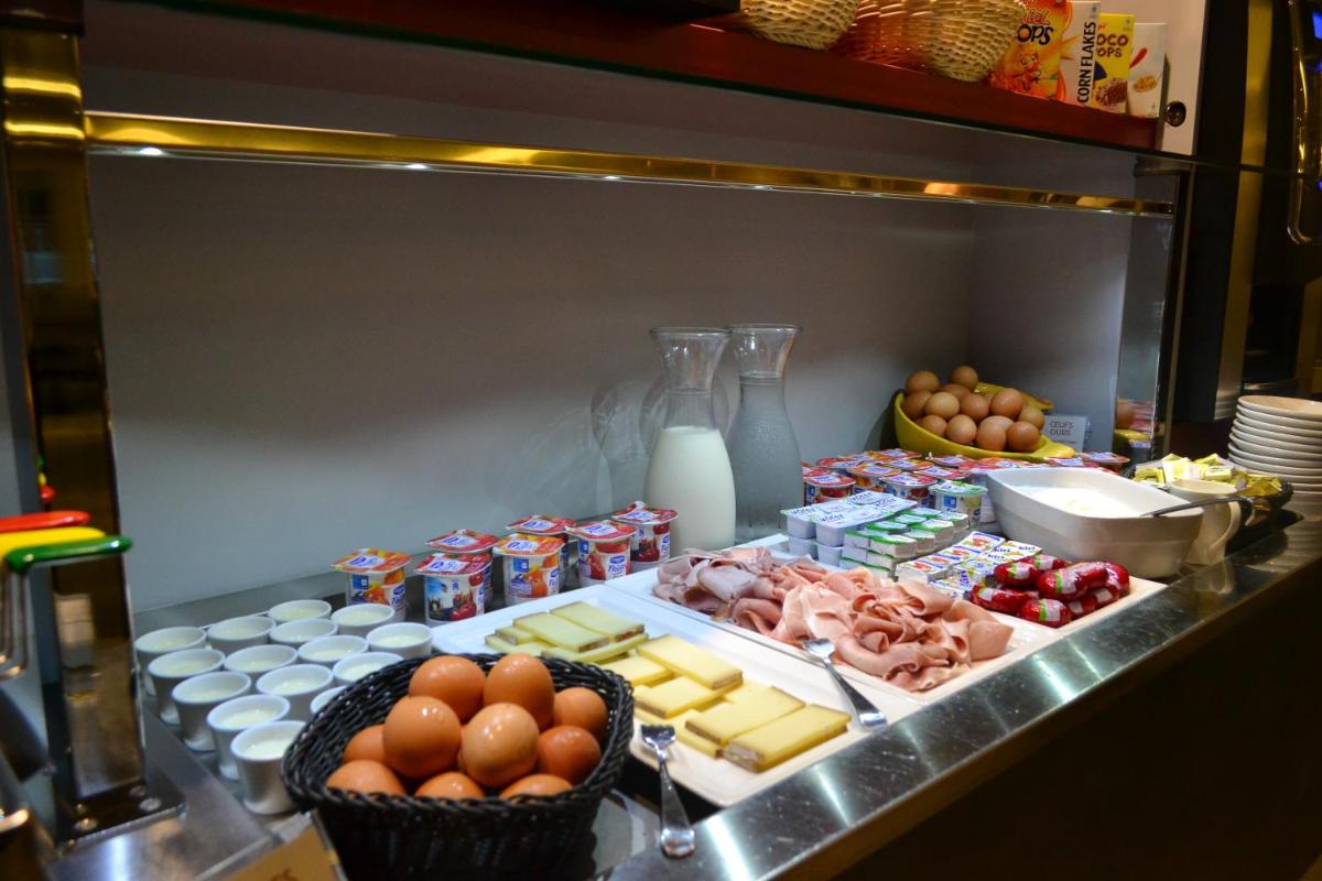 Nourriture dans l'hôtel ou à proximité