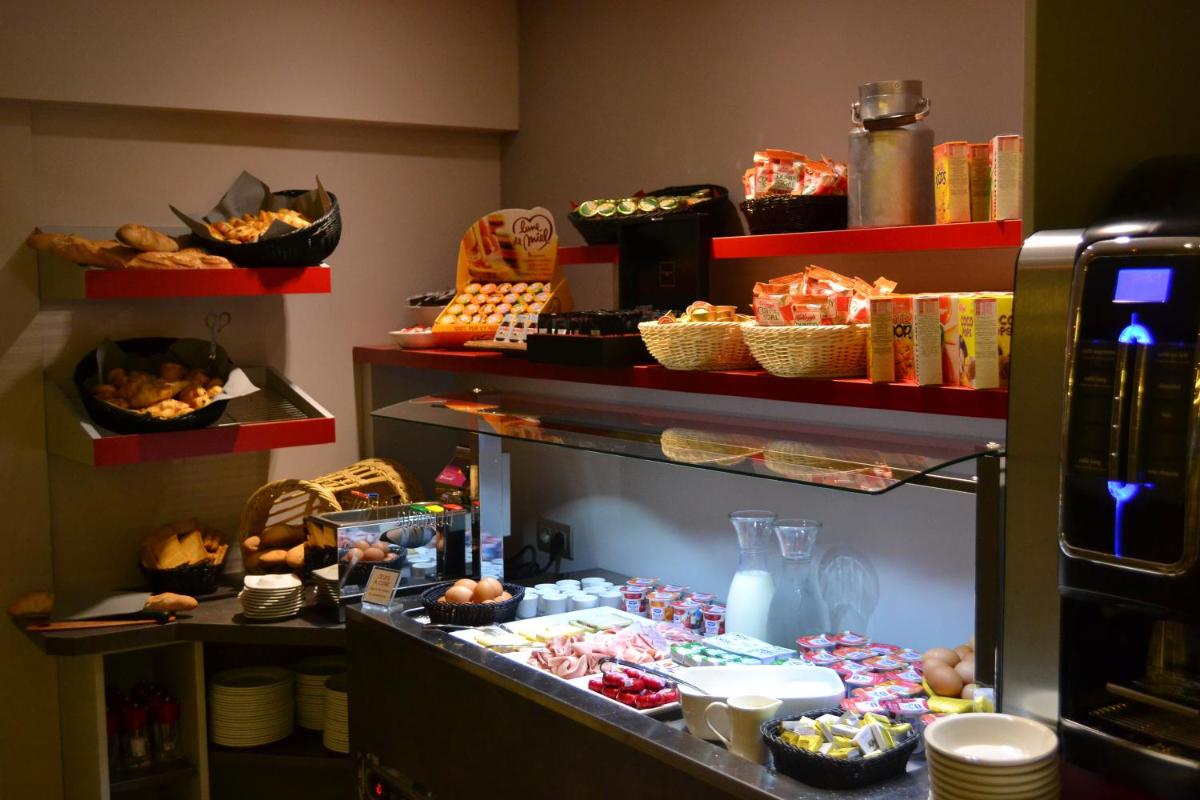 Nourriture dans l'hôtel ou à proximité