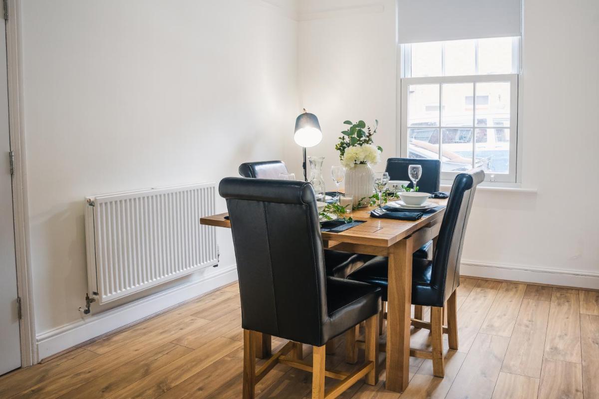 Villiers House - Comfy Stylish Home - Housity