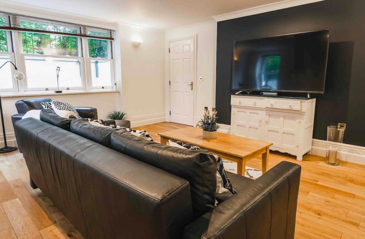 Northum Place - Elegant City Centre Apartment - Housity