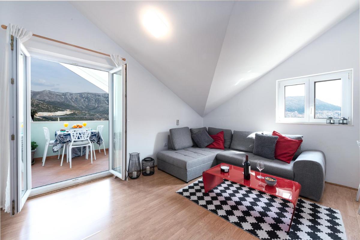 Apartment Karla - Housity