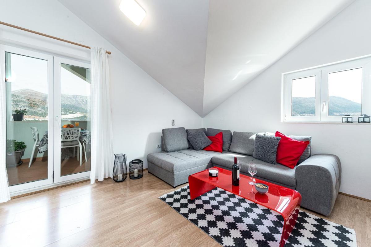 Apartment Karla - Housity