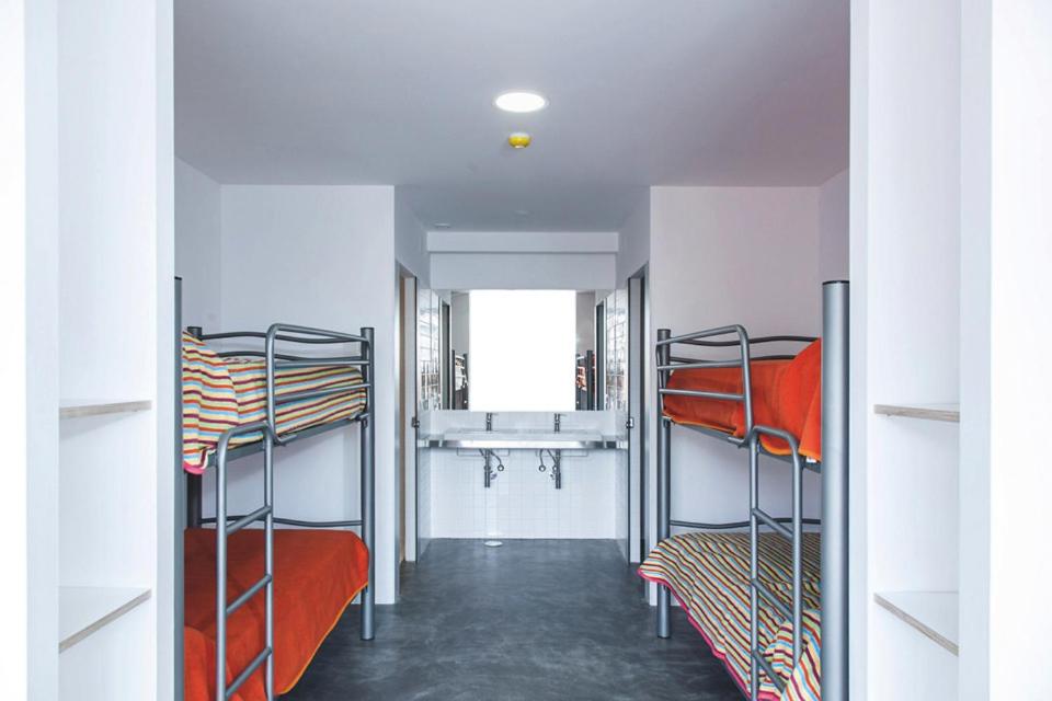 Bela Muxía - Housity