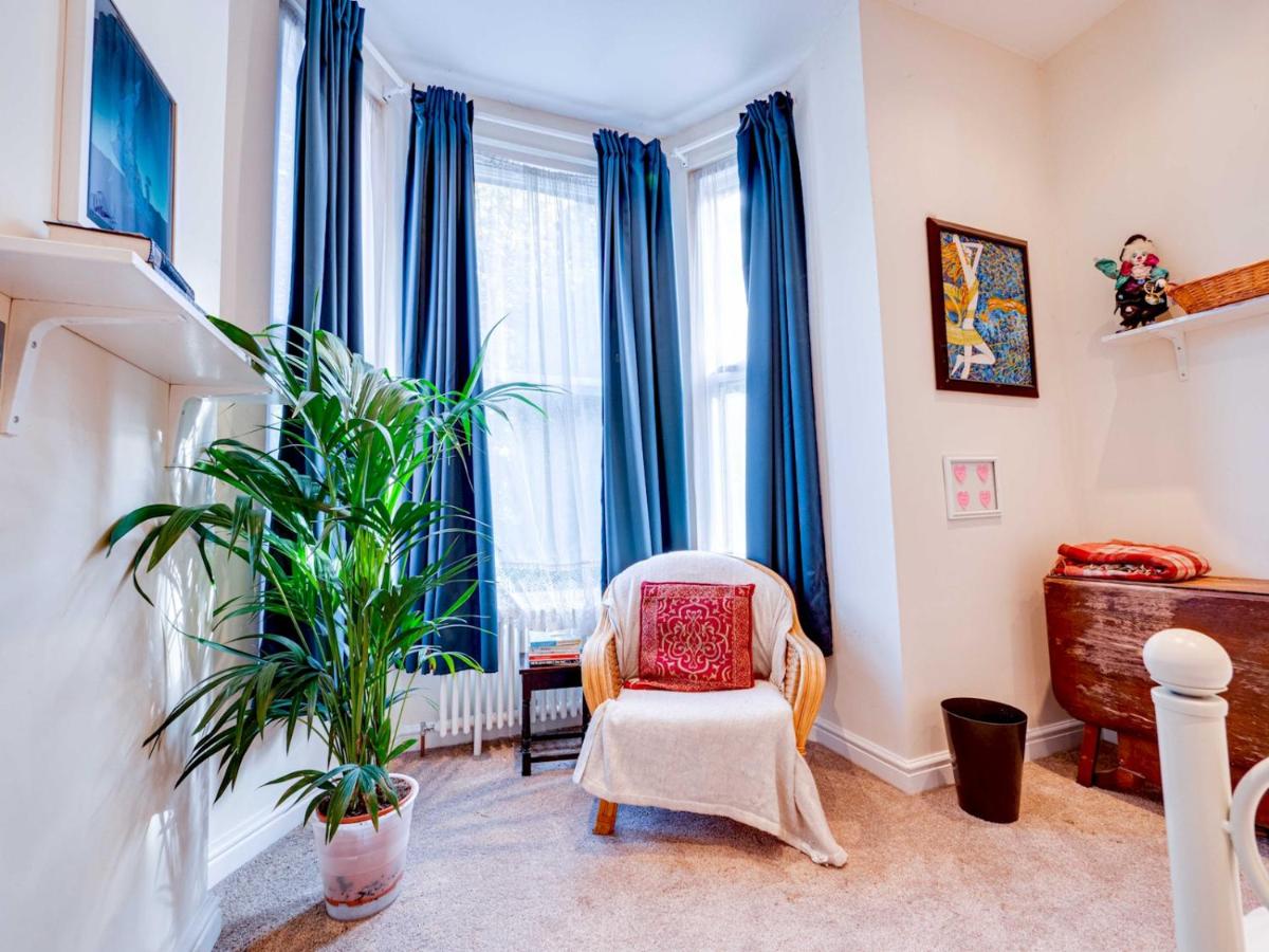 Arty & Cosy 1BR Apt South Manchester - Housity