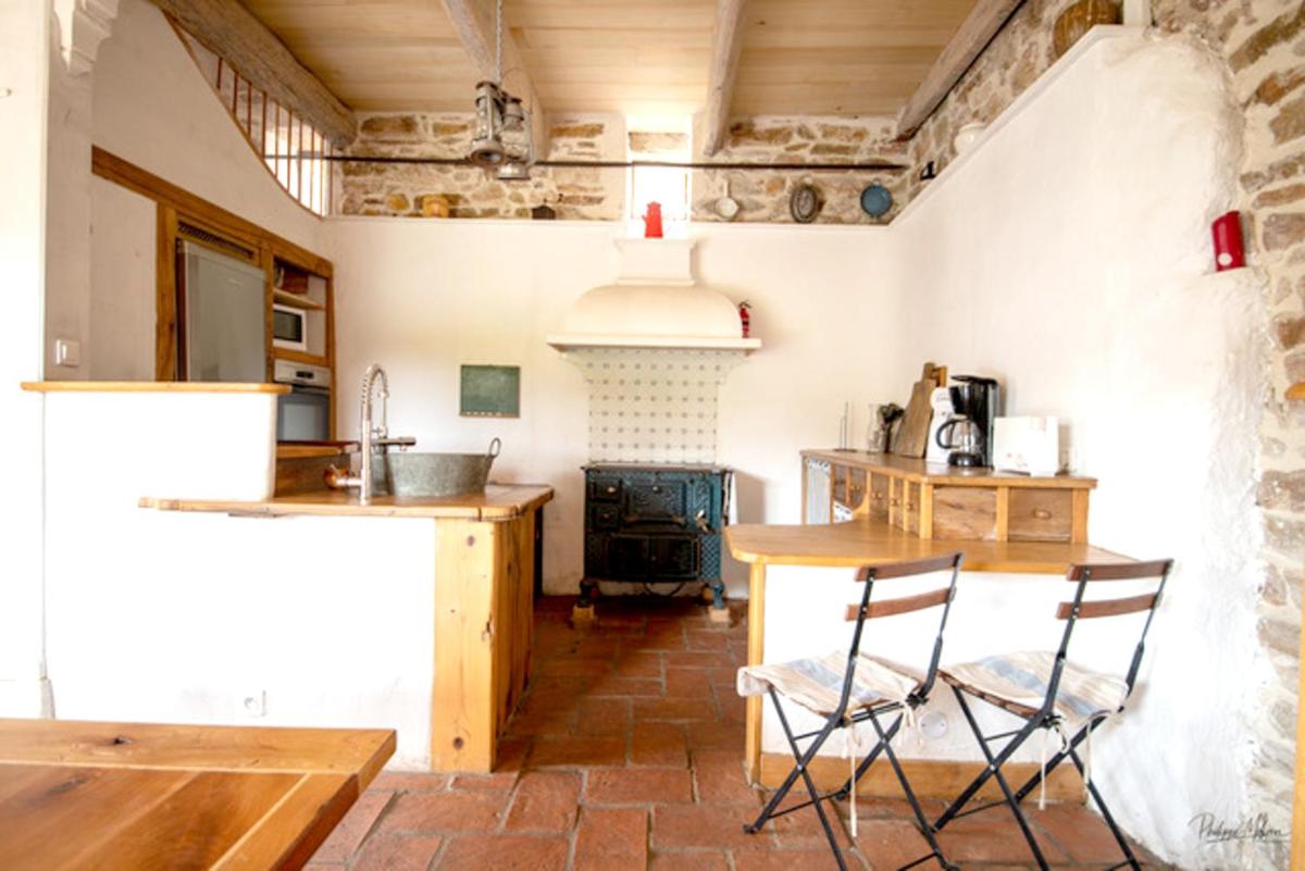 Maison charmante a Faugeres avec vue sur la montagne - Housity
