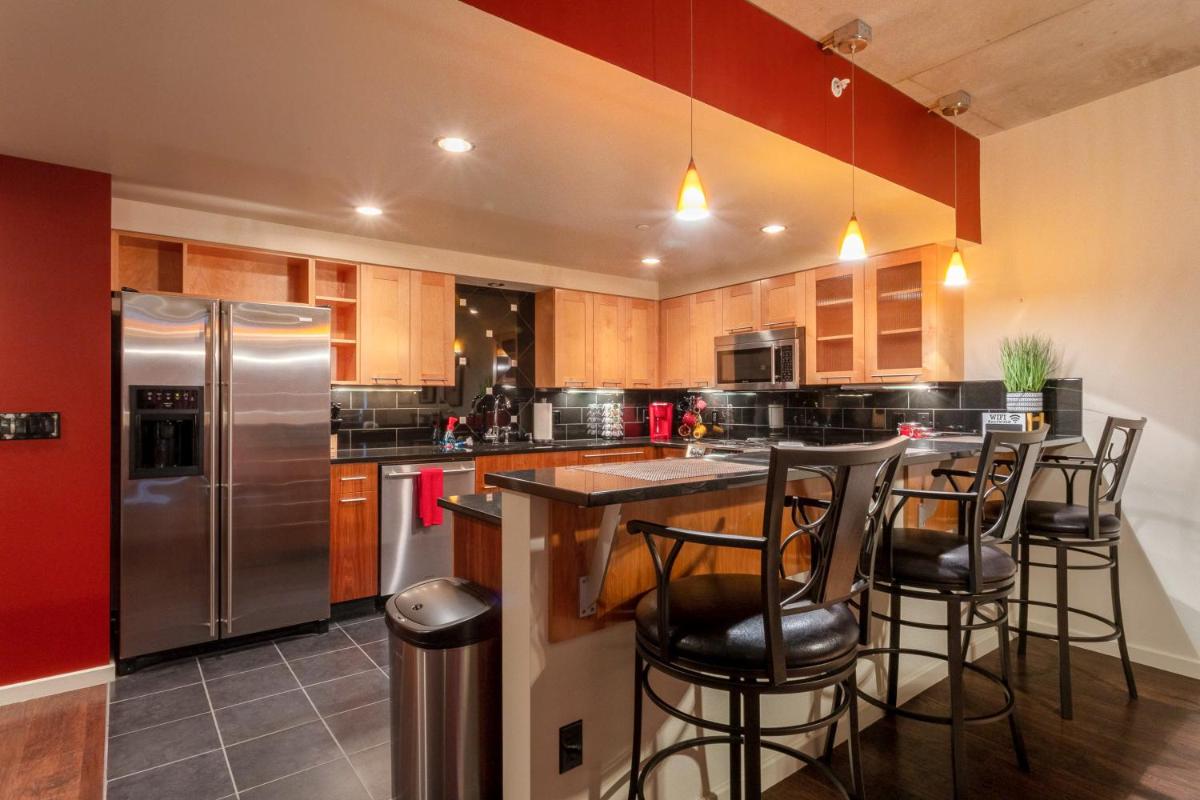 Cozy Boho Bellerive Condo on the Spokane River - Housity