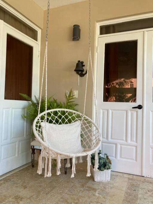 Beach Apartment, pool view Dominican Bay - Housity