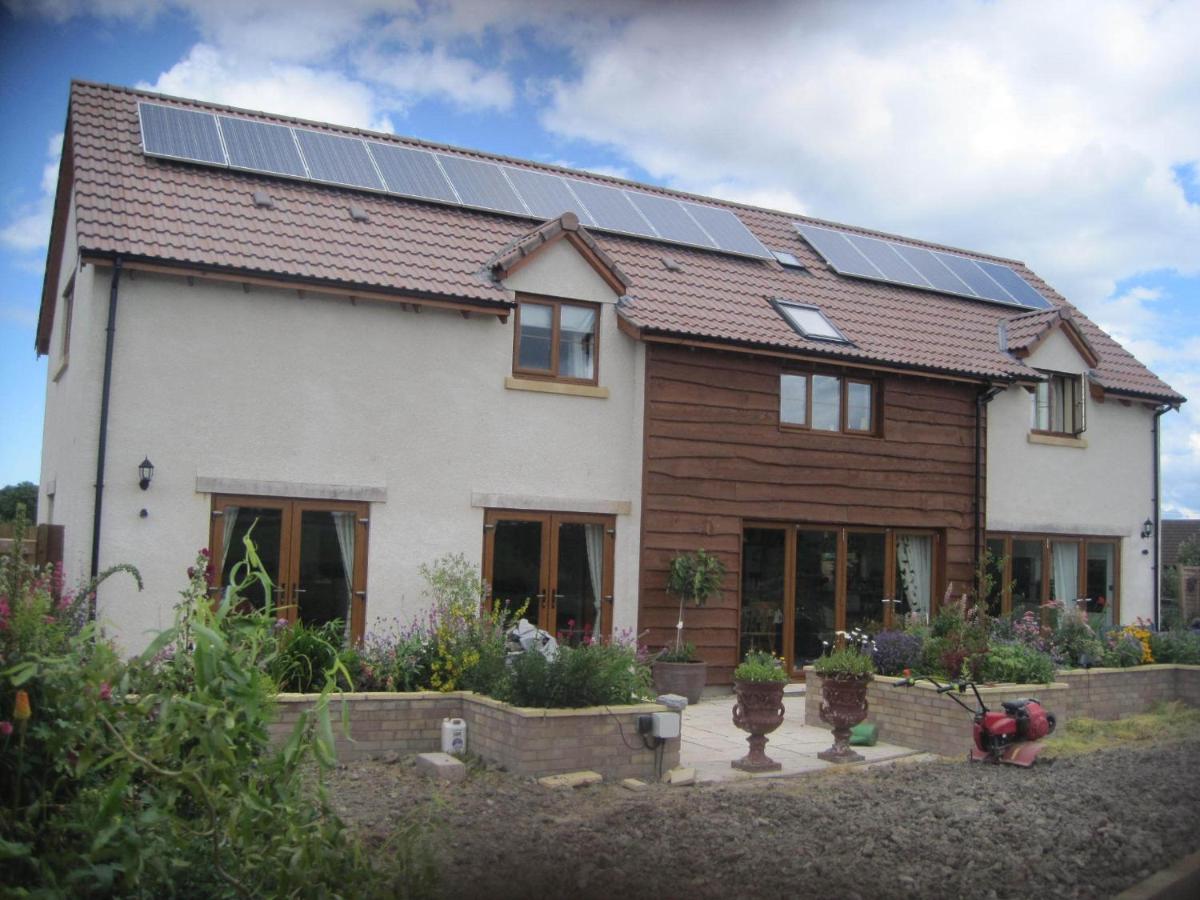 Cames Mead Farmhouse Bed and Breakfast - Housity