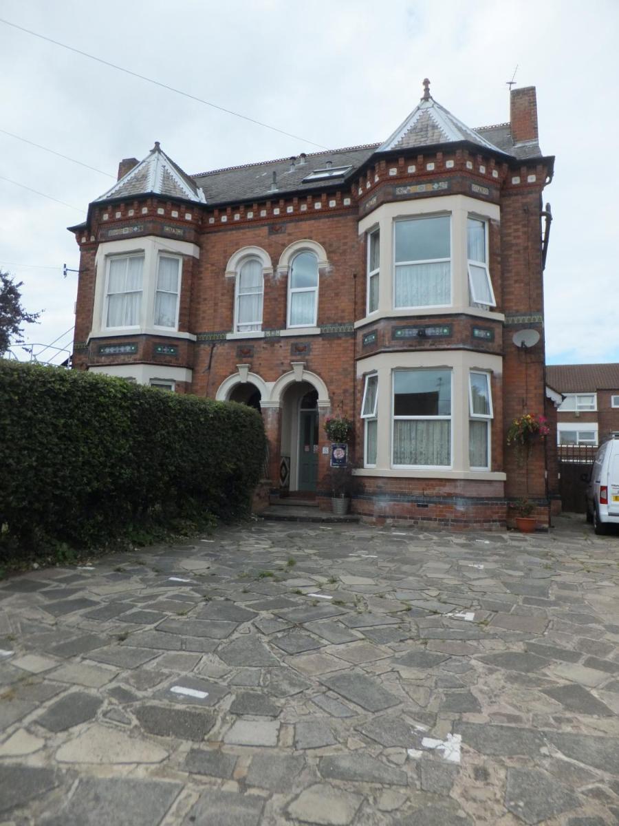 Grove Guest House - Housity