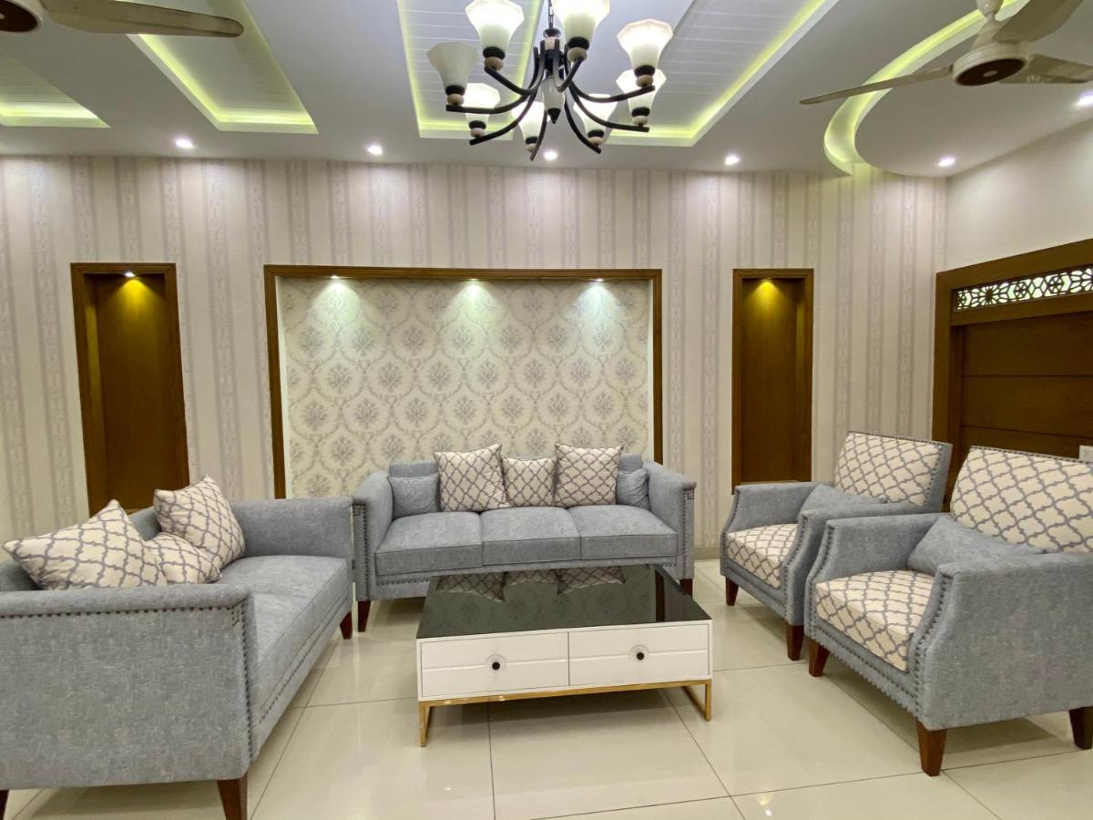 Luxury Guest House in Bahria Town - Housity