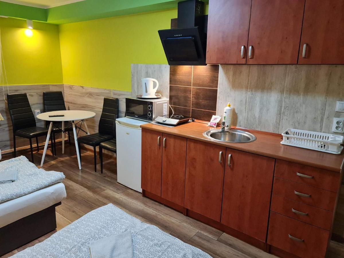 Eldom-Noclegi Pracownicze Daleka 12 - Housity
