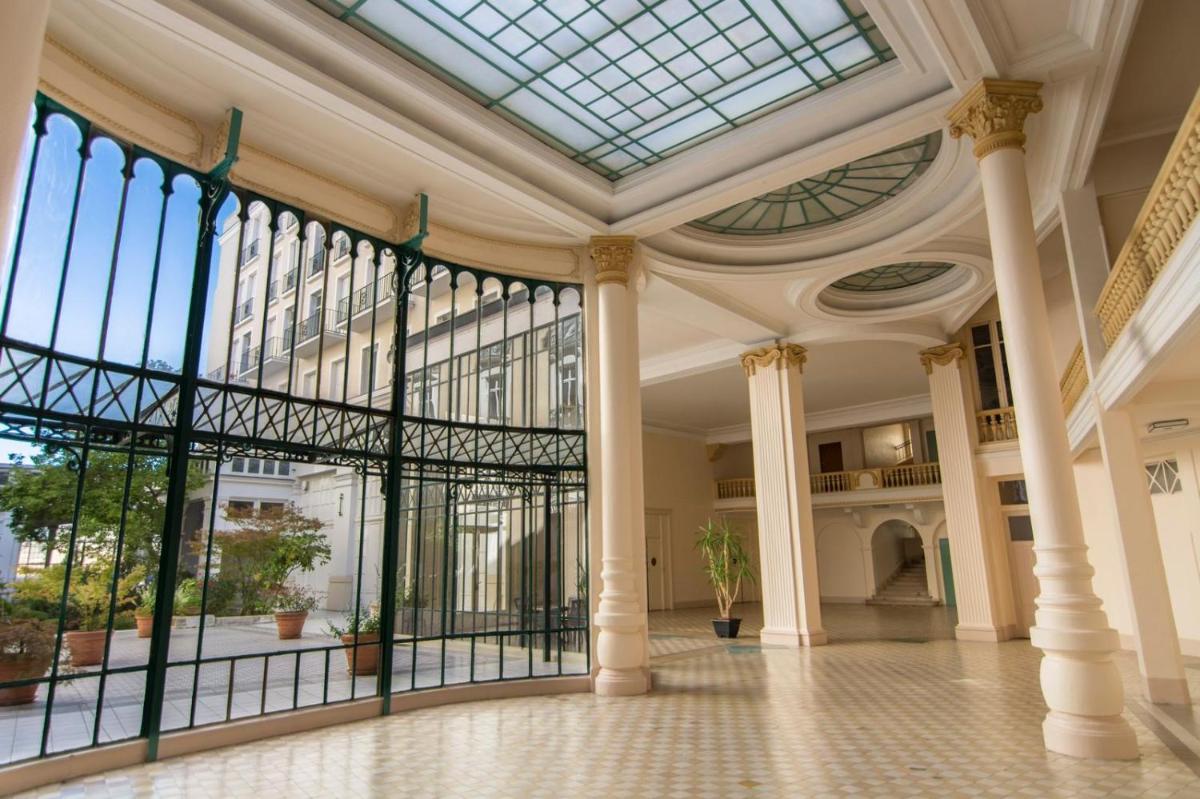 L incomparable - International Palace - Housity