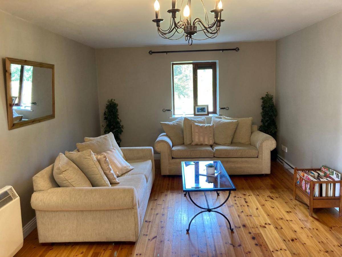 Beautiful & Quiet Countryside Setting in Kinsale - Housity
