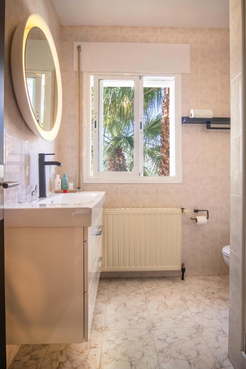 Malaga Hills Boutique Wellness and Hikers Eco-Hotel Adults Only - Housity