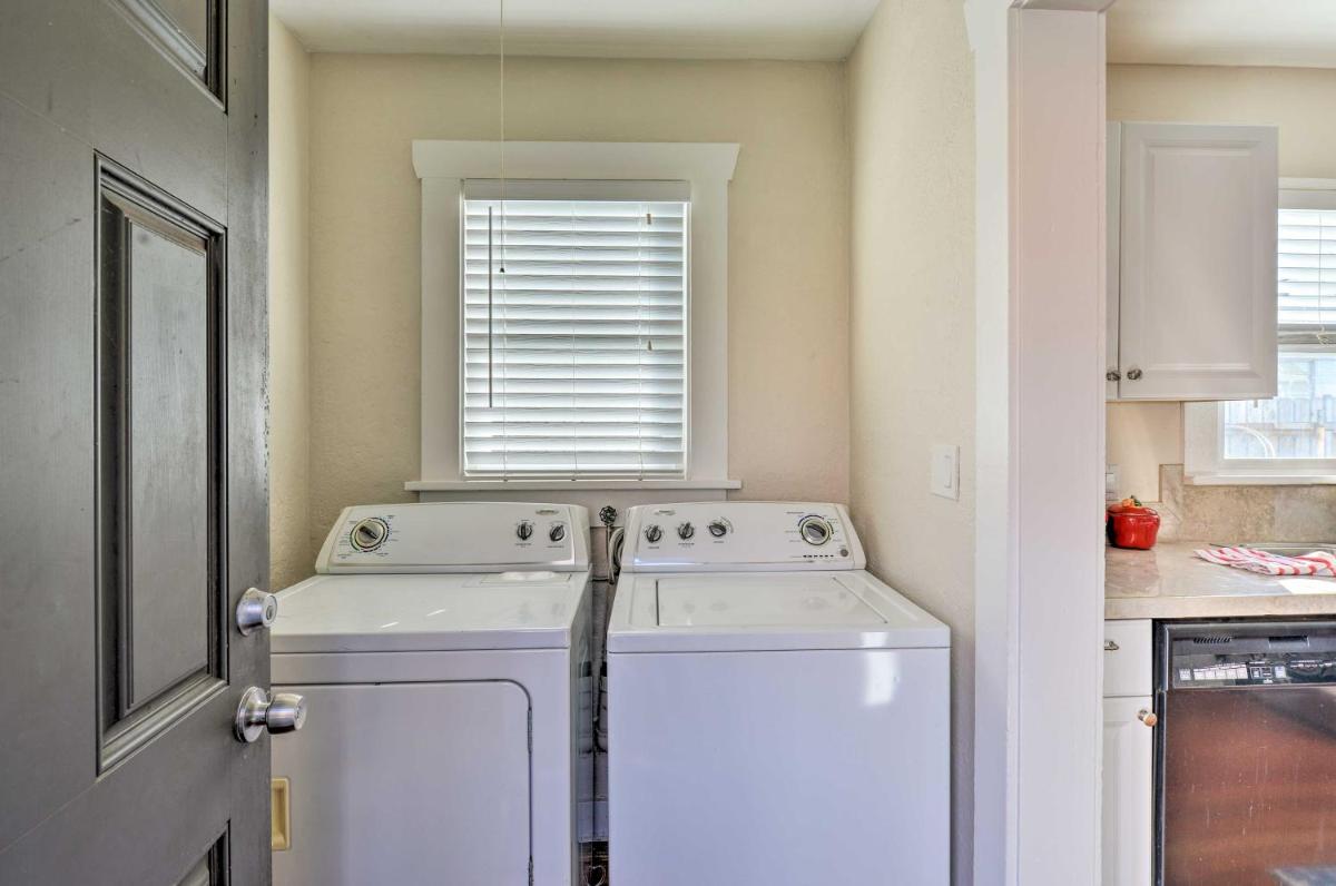 Eureka Cottage Near Sequoia Park and Old Town! - Housity