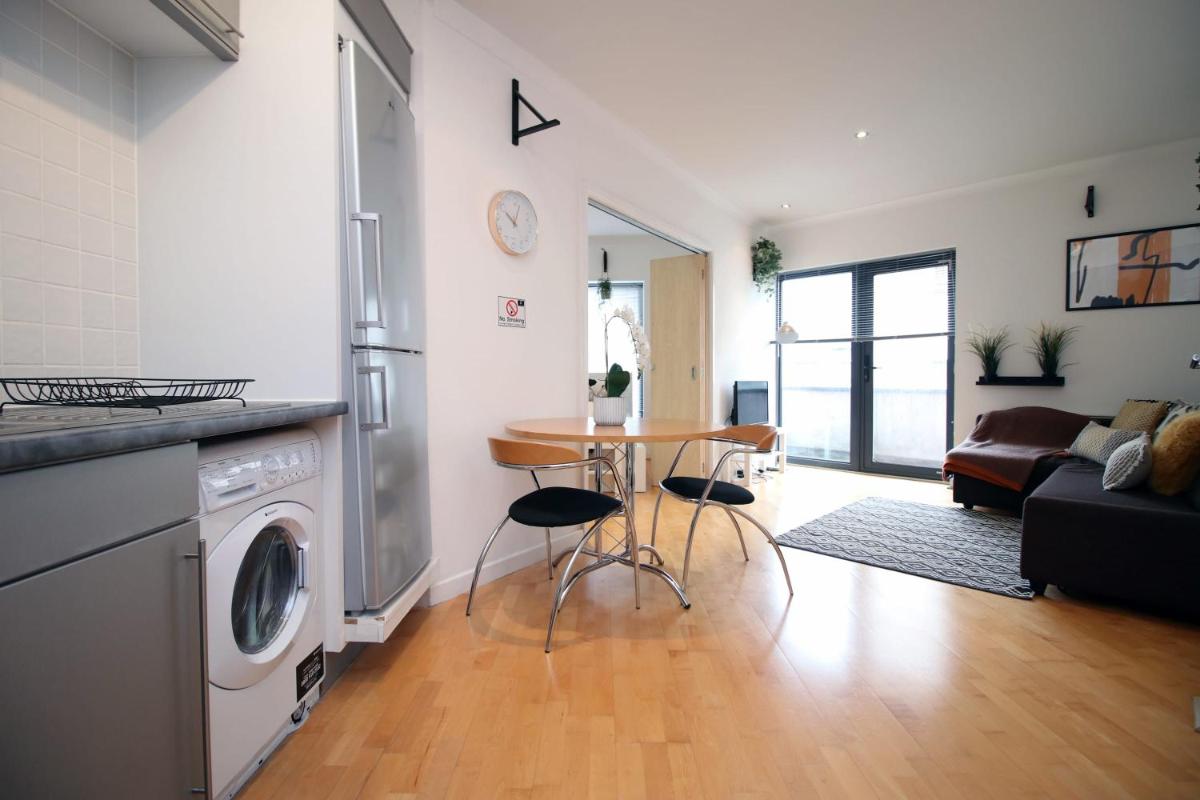 The Hayes by Mia Living 2 bedroom apartment in Cardiff City Centre - Housity