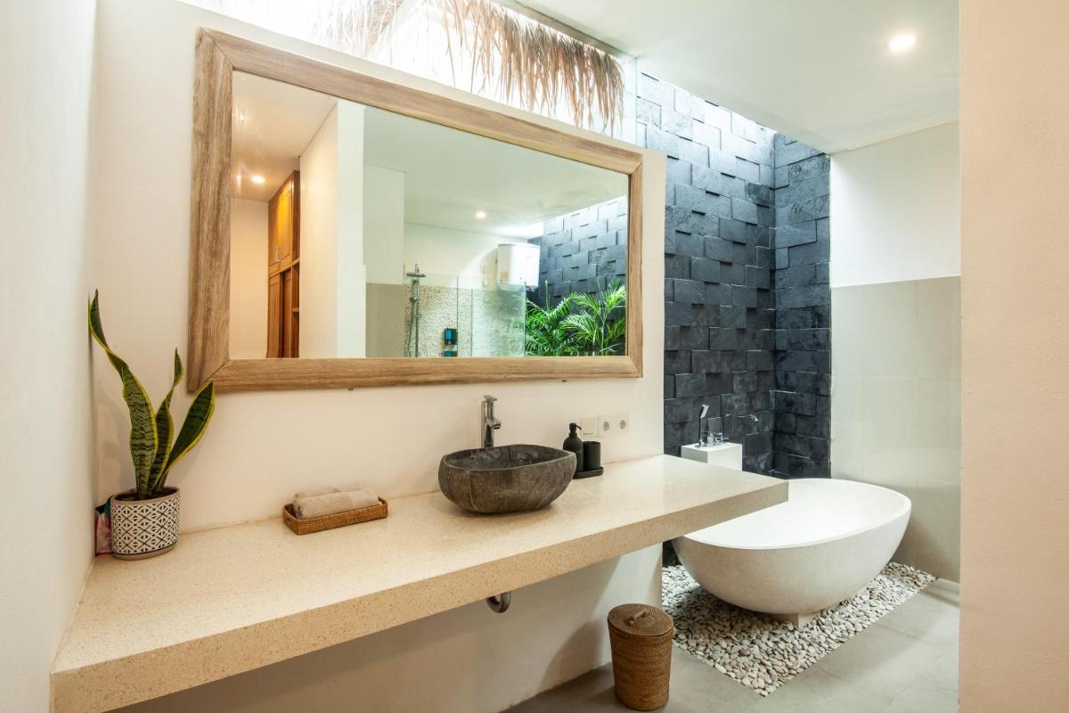 Simple & Magical Villas VILLA SAMBALI - Housity
