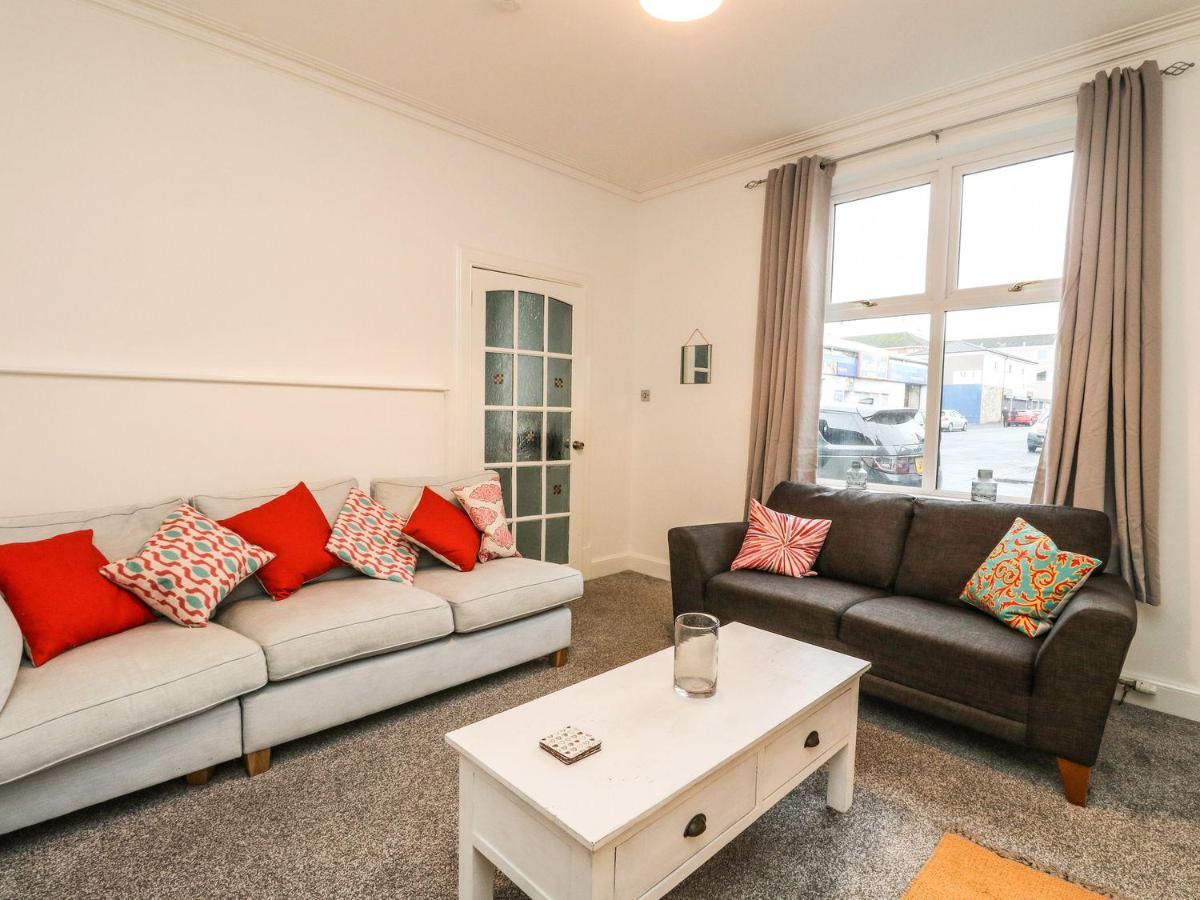 Annielea is a cosy 3 bed Cottage in Helensburgh - Housity