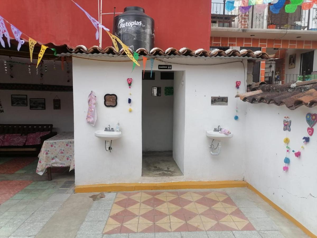 HOSTAL Y HOTEL JARDIN MAGICO - Housity