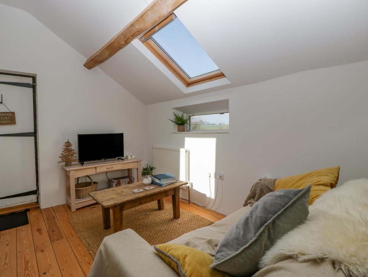 Hayloft - Housity