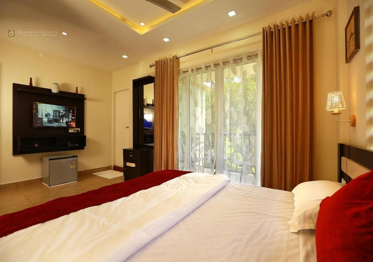 Glad Valley Wayanad By Lexstays-Tea Estate Villa - Housity