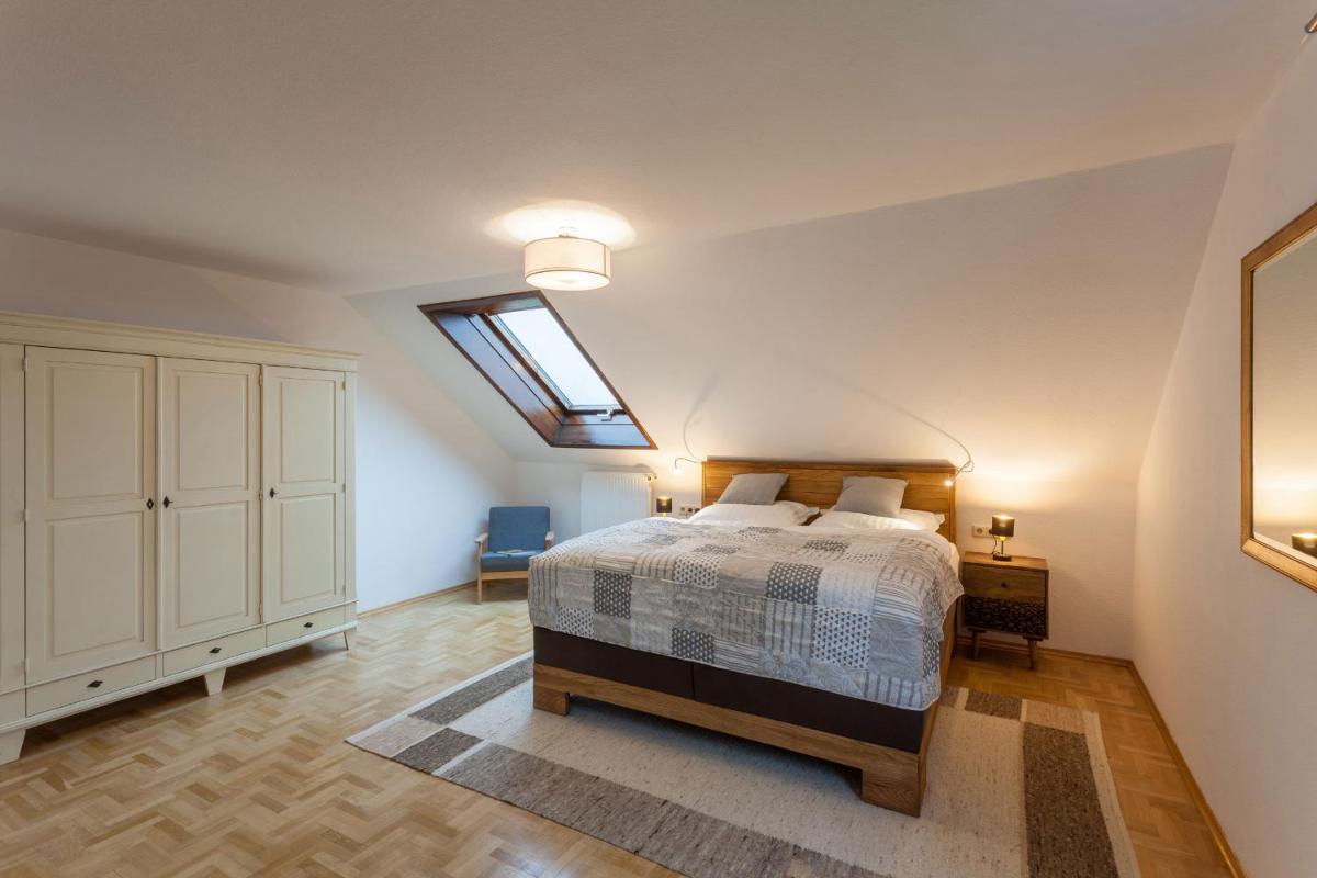 Top 97,5 qm Ferienwohnung im Allgäu, Balkon und Parkplatz - Housity
