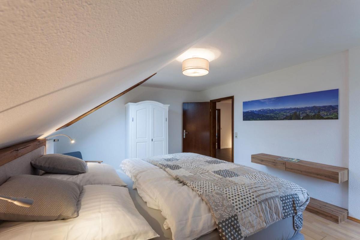 Top 97,5 qm Ferienwohnung im Allgäu, Balkon und Parkplatz - Housity