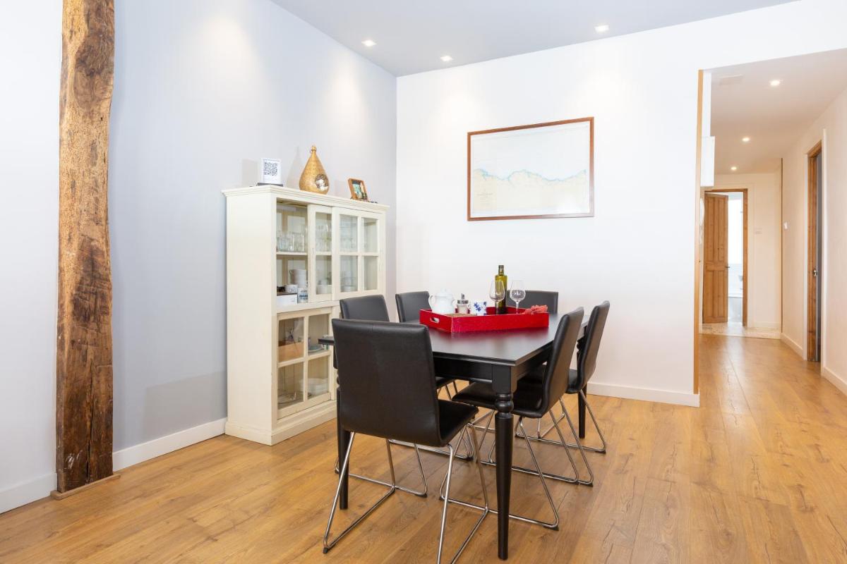 Old Town by Bilbao Living - Housity
