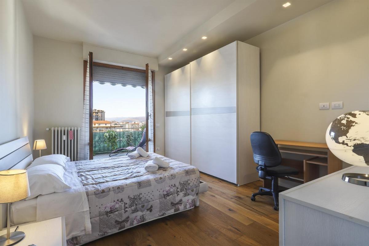 Dalla Giulia - A/C, Wi-Fi, Private Parking - Sweet Dreams in Florence - Housity