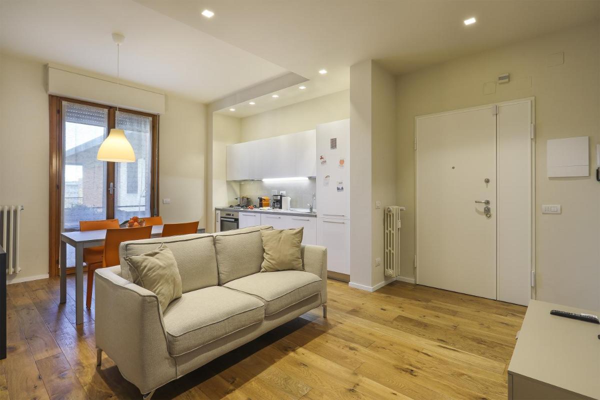 Dalla Giulia - A/C, Wi-Fi, Private Parking - Sweet Dreams in Florence - Housity