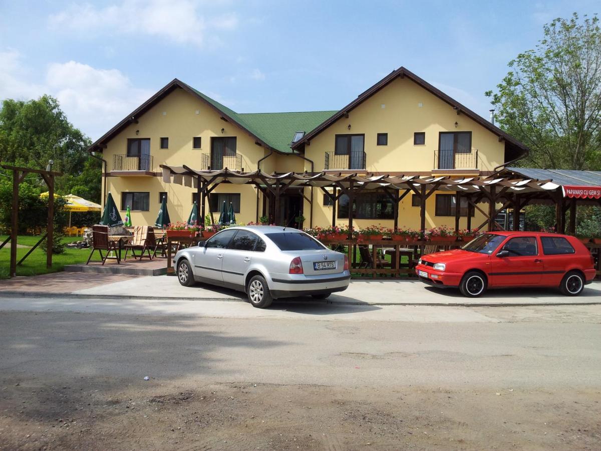 Pensiunea Lunca - Housity