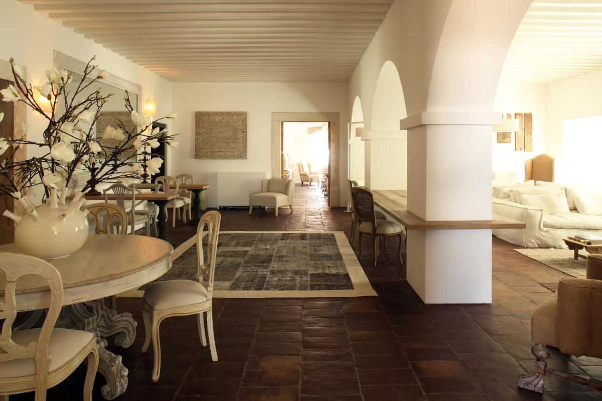 Uma área de estar em Torre de Palma Wine Hotel, Monforte, a Member of Design Hotels