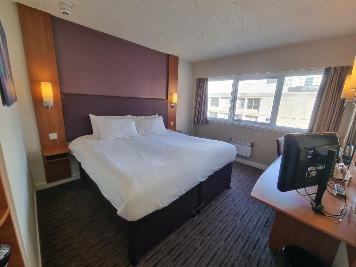 The Clyde Hotel - Housity