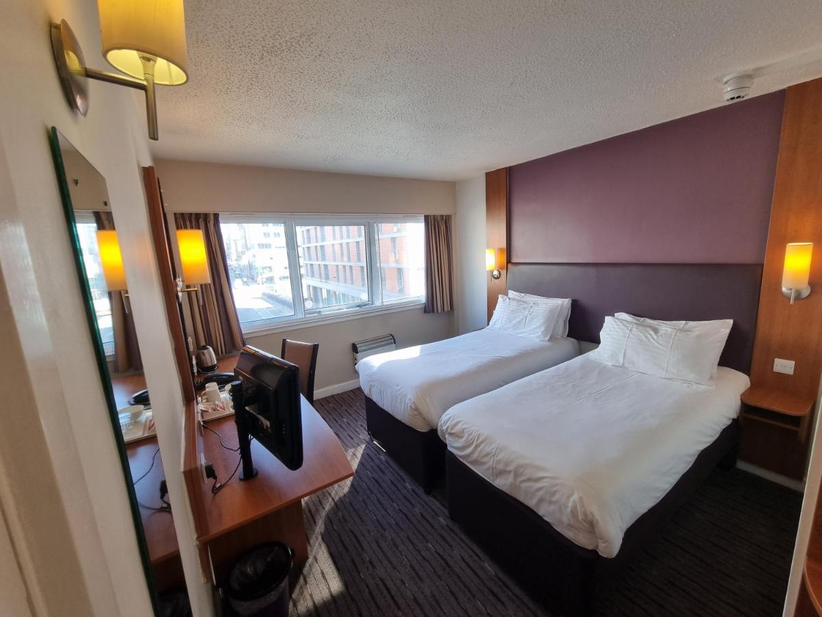 The Clyde Hotel - Housity