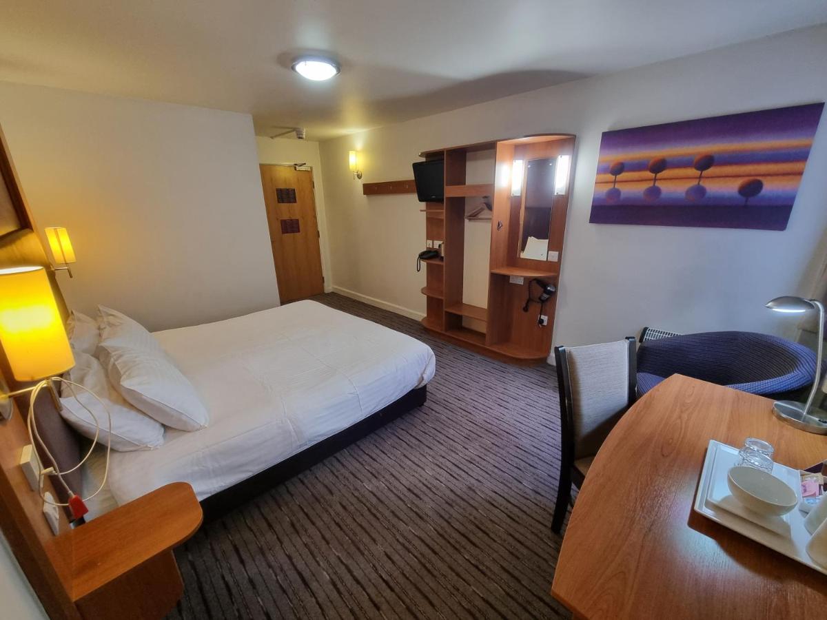 The Clyde Hotel - Housity