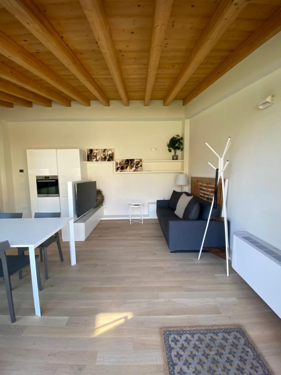 Little Mier - Housity