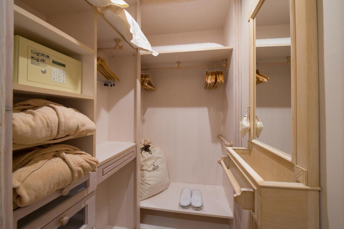 Un baño de JOIA El Mirador by Iberostar -Adults Only