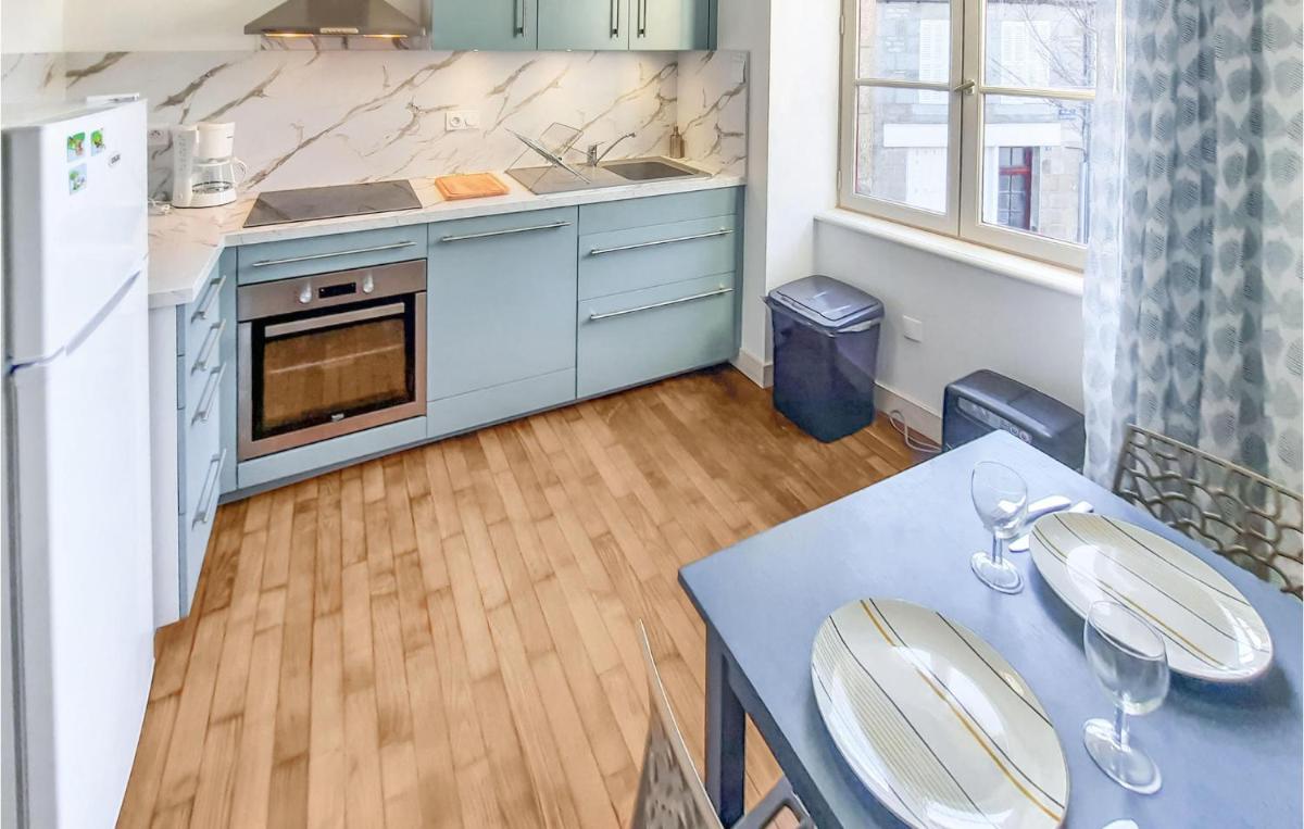 2 Bedroom Awesome Apartment In Antrain - Housity