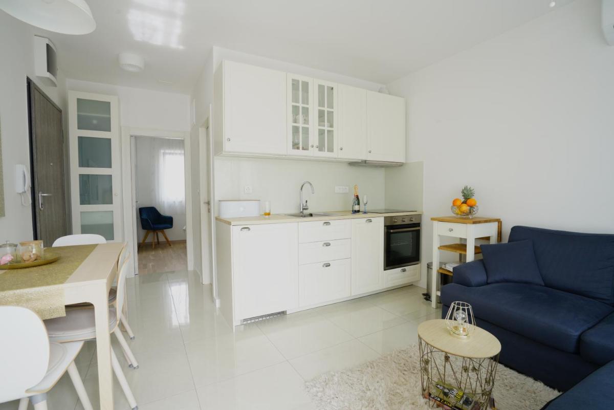 La Perla Apartment Podstrana (Split riviera) - Housity