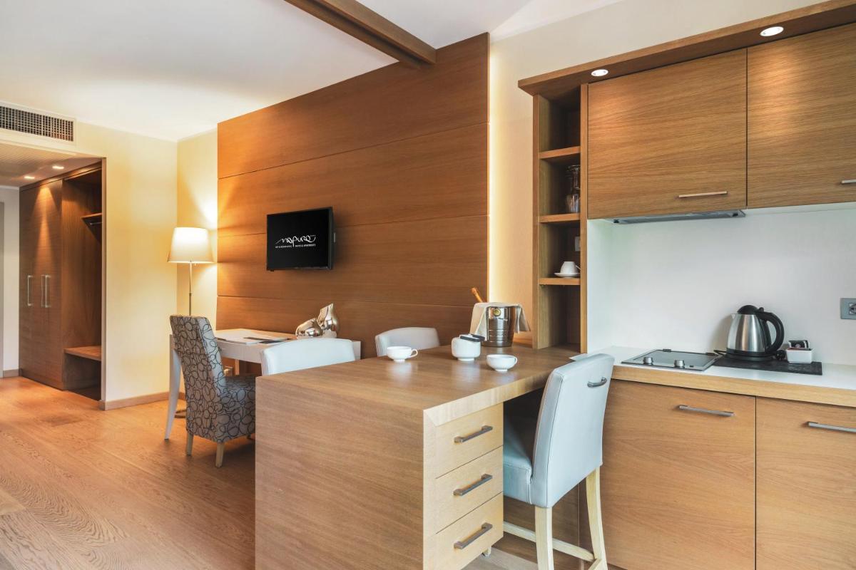 Art & Design Hotel Napura - Housity
