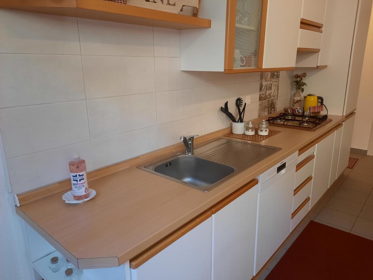 #10ilnumeroperfetto, independent entrance, private parking & garten - Housity