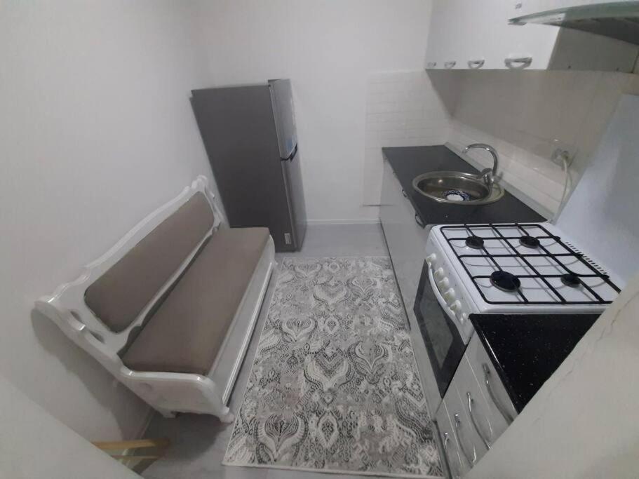 Suitetrails - Stylish 1-bedroom apartment near Atlas Mall & Ecobozor