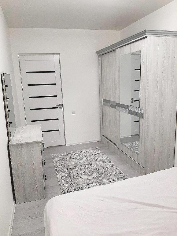 Suitetrails - Stylish 1-bedroom apartment near Atlas Mall & Ecobozor