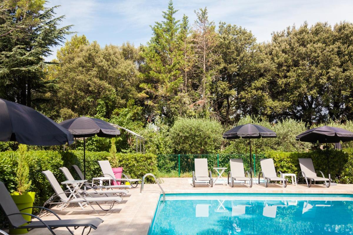 Le Petit Manoir Hotel Provence - Housity