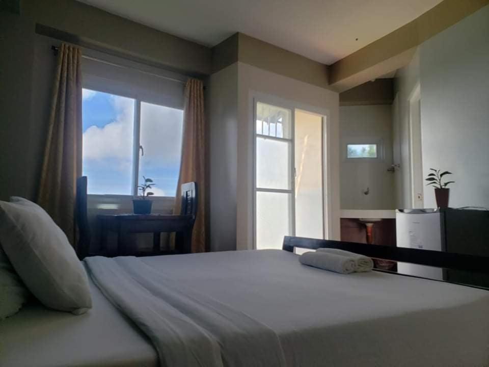 Suitetrails - BAGUIO Betty's Room Rental Couple/ Family Studio
