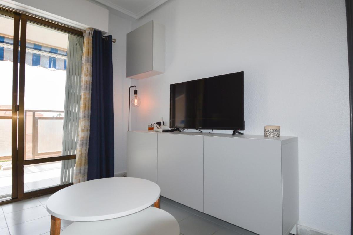 Apartment In Urb San Luis Tourist Rental Paco - Housity