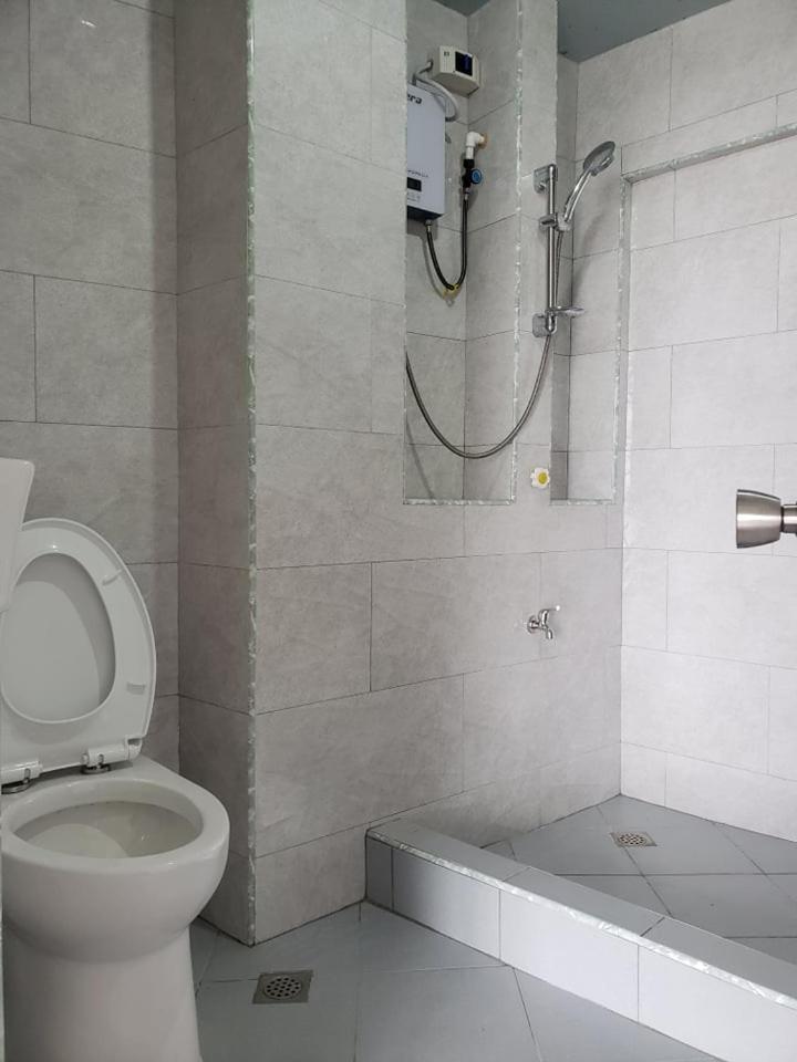 BAGUIO Betty's Room Rental Twin Bed Studio - Housity