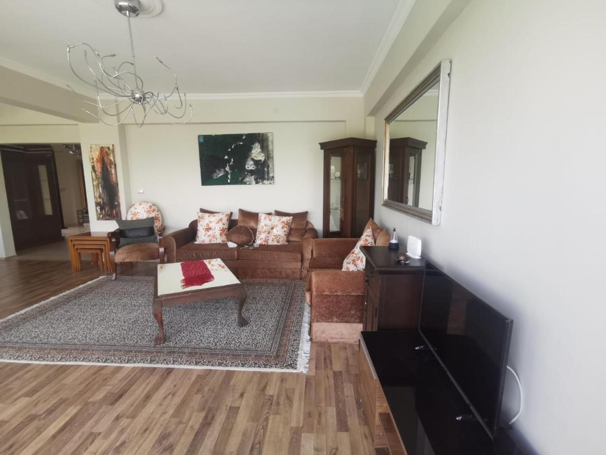 Charming Villa with Private Pool and Lovely Garden Surrounded by Nature in Sapanca - Housity