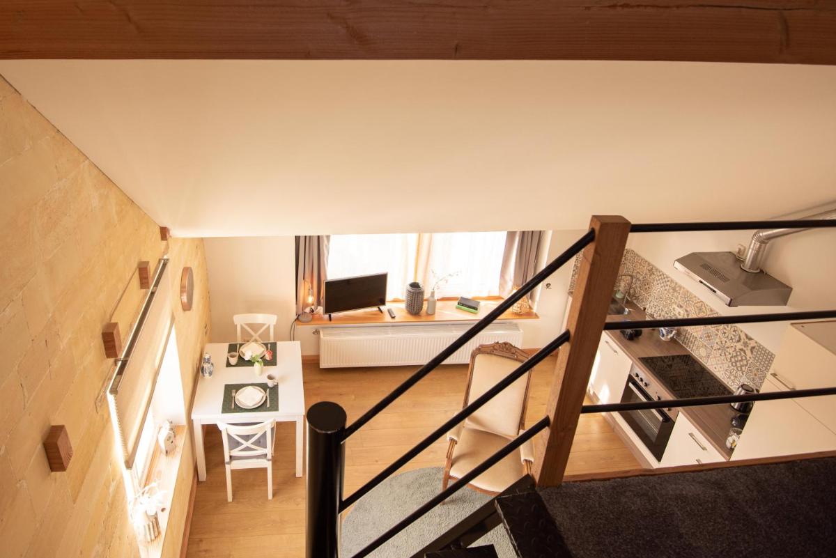 Jeanneke Bosch - Housity